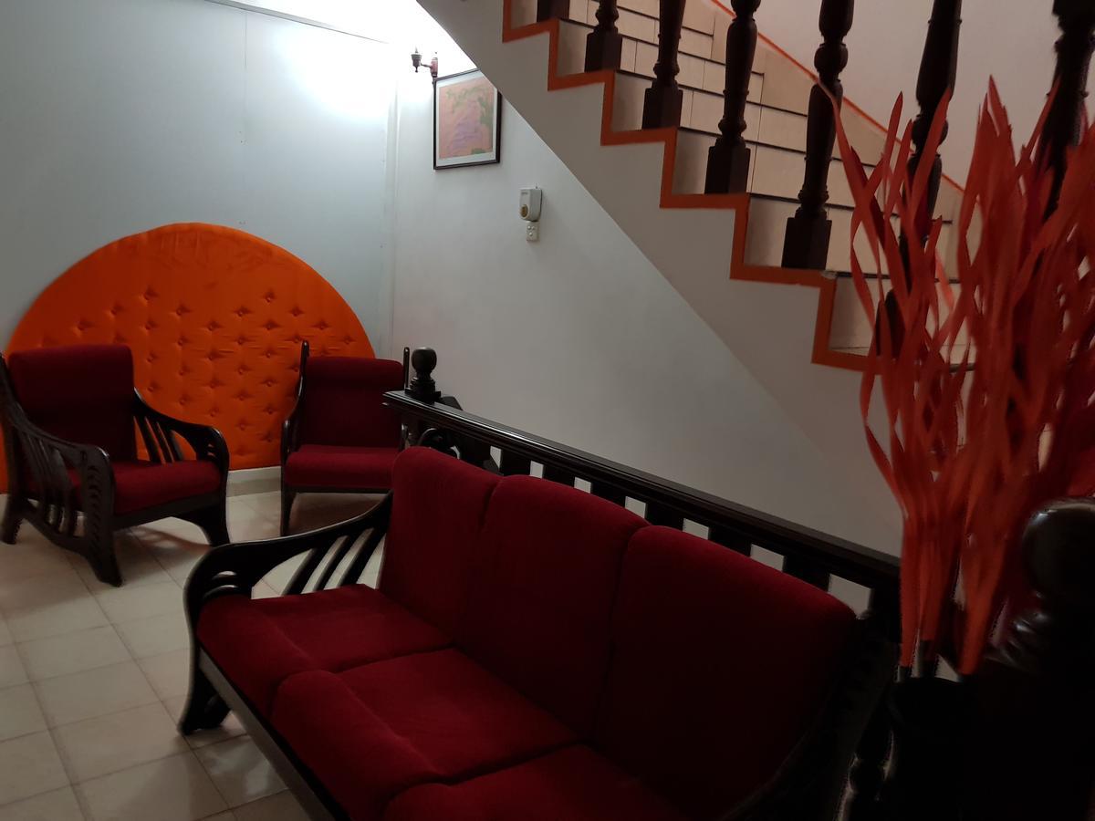 可倫坡 塔姆比利岛斯图斯旅舍酒店 外观 照片